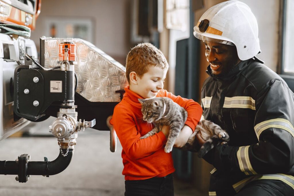 Firefighter Saves Kitten